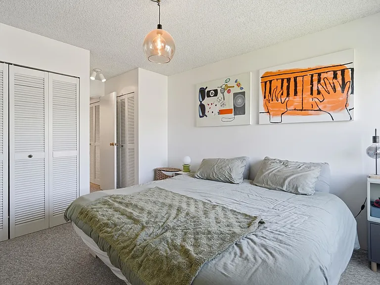 2475 York Ave #305 — Photo 14
