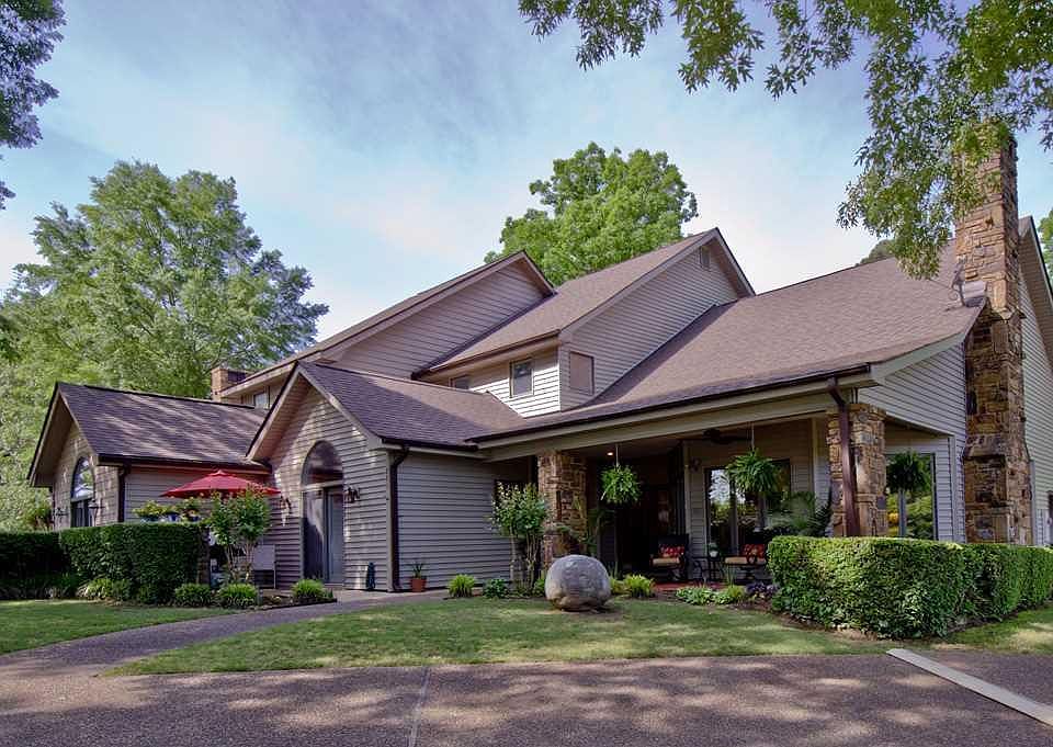 1st image of 111 Catalpa Cir