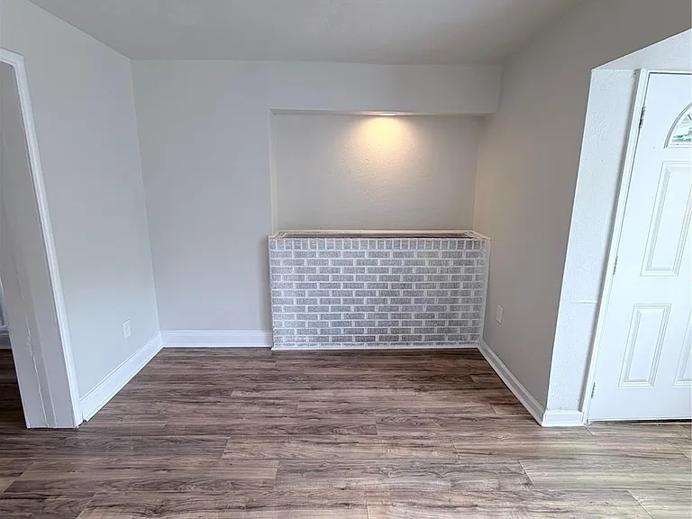 208 Preston St — Photo 7