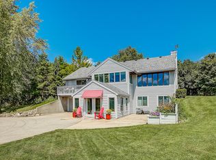 W719 Gopher Hill Rd, Ixonia, WI 53036