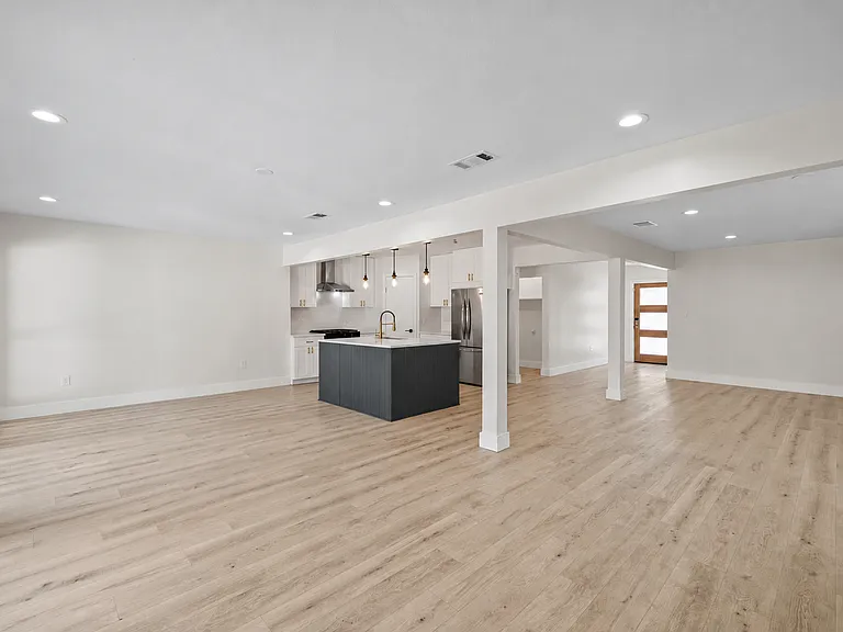 1804 Northwood Rd — Photo 5