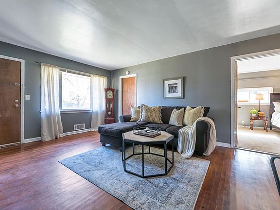 2nd image of 6827 Mayo Dr