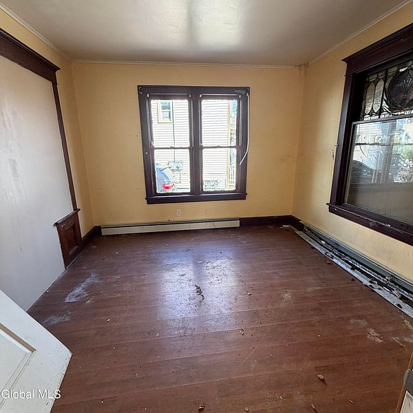 4th image of 1110 Chrisler Avenue