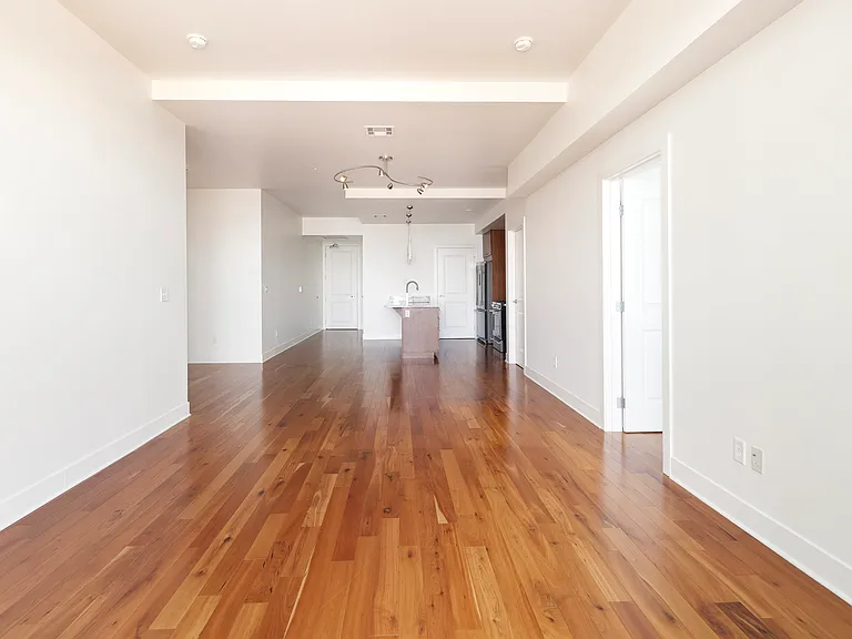 2001 Lincoln St #1924 — Photo 11