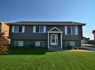 413 NE Maple St, Elkhart, IA 50073
