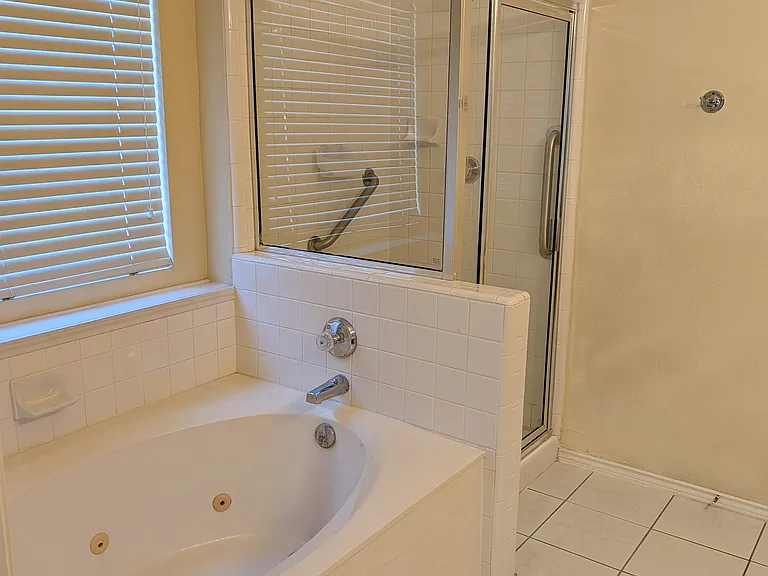 817 Snapdragon Ln — Photo 11