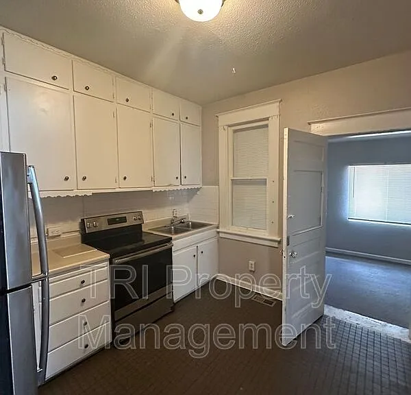 414 13th Ave — Photo 6