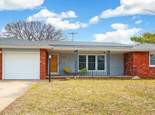 1942 S Luster Avenue, Springfield, MO 65804