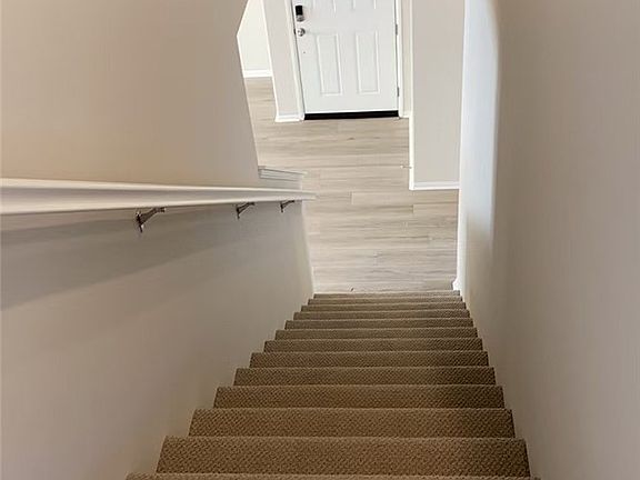 5th image of 36382 Albus Ave