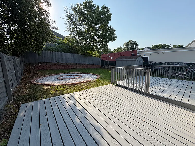 502 Harbor View Ct — Photo 21