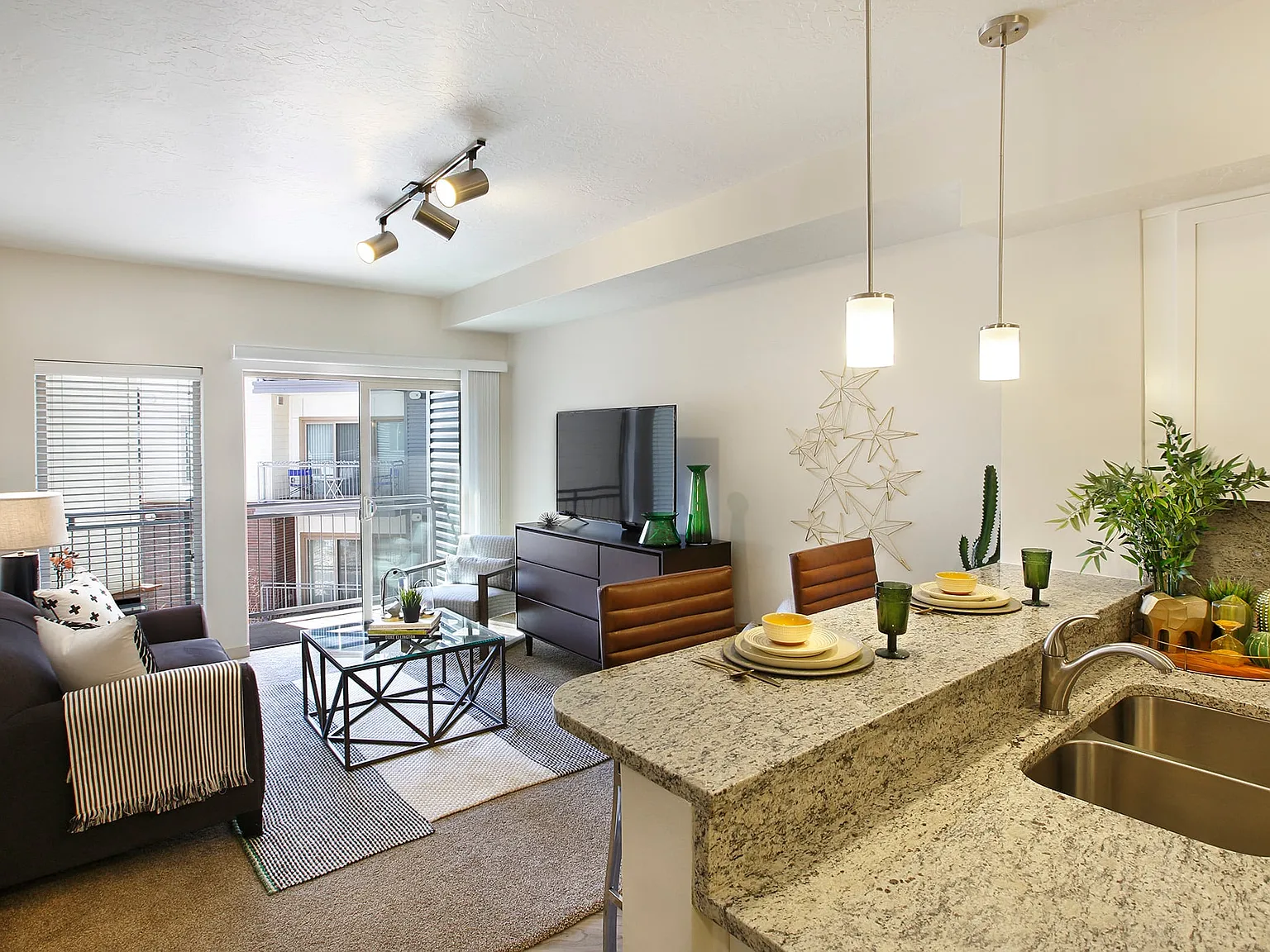 Liberty Blvd Apartments — Photo 3