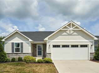 2767 Steeb Dr, Barberton, OH 44203