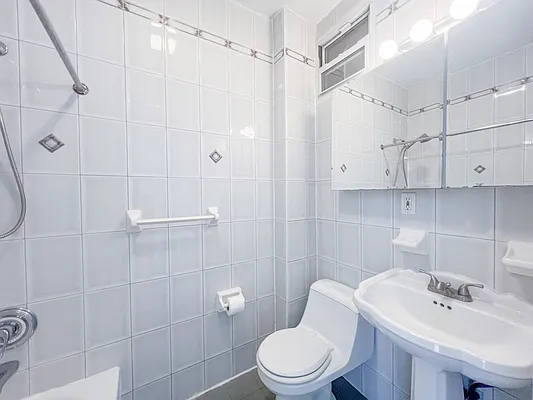 Rented by Compass | media 23