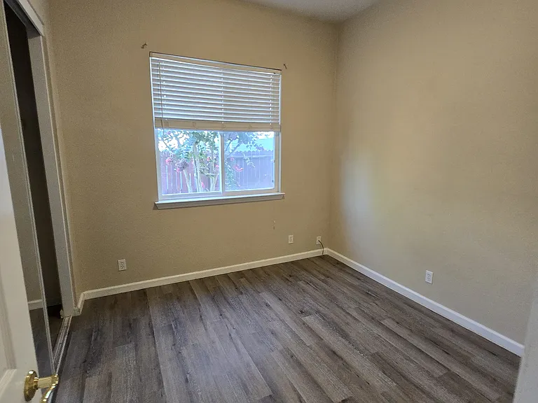 514 Rodeo Grounds Way — Photo 18