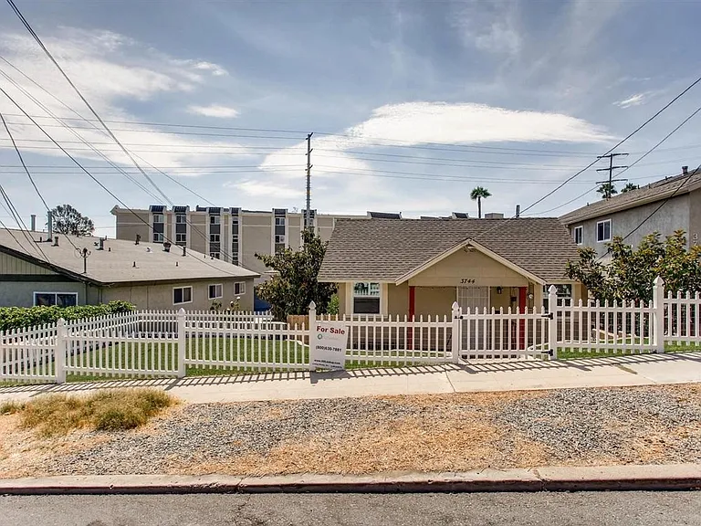 3744 Swift Ave — Photo 4