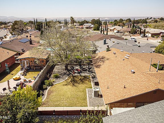 3rd image of 828 Agua Caliente Dr