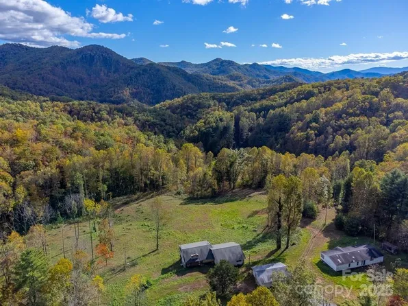 8125 Ellijay Rd, Franklin, NC 28734