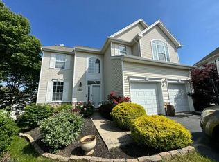 204 Winding Hill Dr, Hackettstown, NJ 07840
