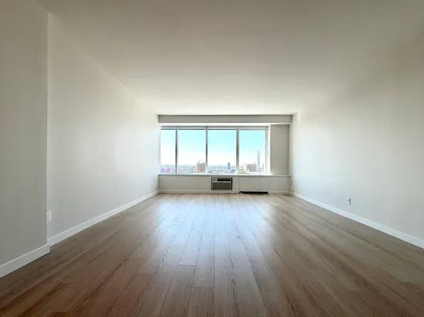 175 West 87th Street image 1 of 16