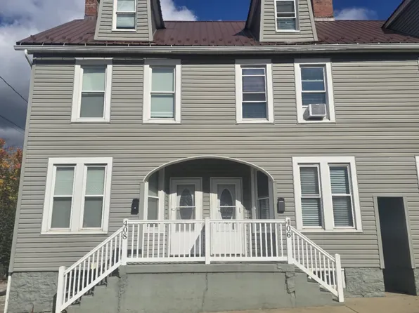406 6th St, Altoona, PA 16602