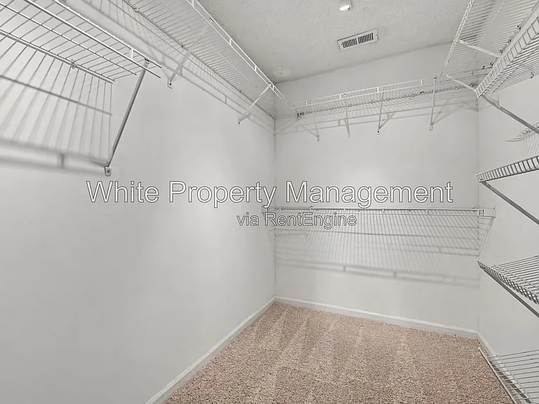 9201 Hanworth Trace Dr — Photo 20