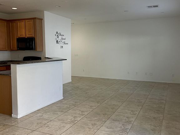 4th image of 6124 Grandross Ct