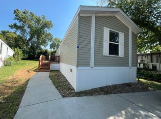 5825 N Jarboe St, Kansas City, MO 64118