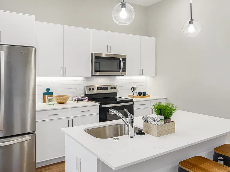 3915 Ridge Ave #201 — Photo 3