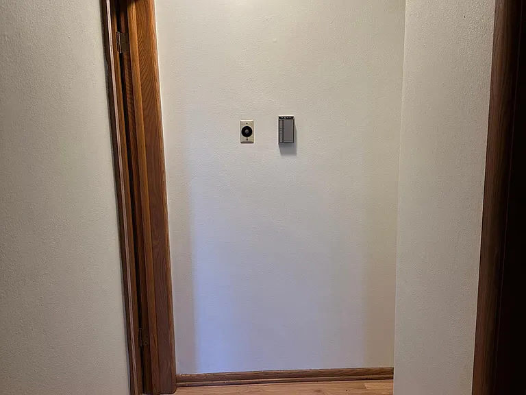 505 E Henry Clay St #204 — Photo 21