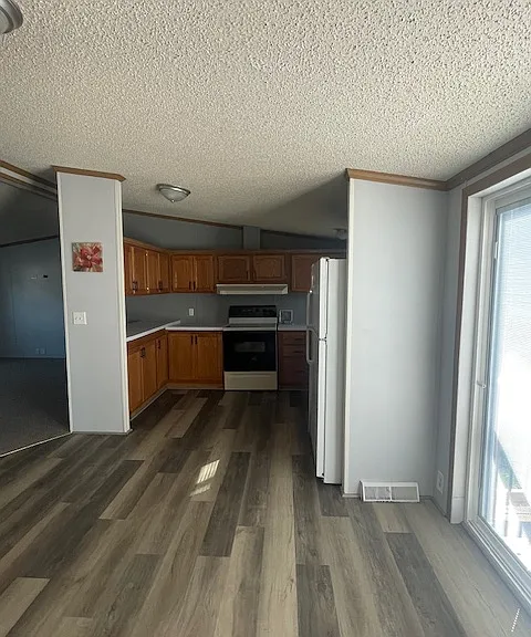 Eat-in kitchen and dining area