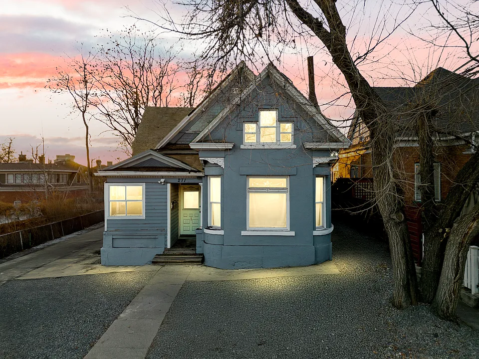 271 E St #1-2