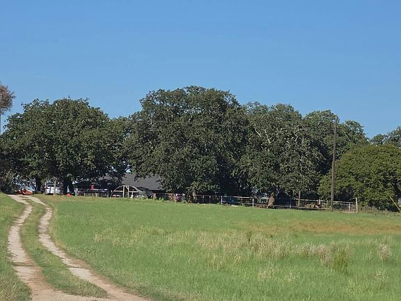 3rd image of 1310 County Road 4360