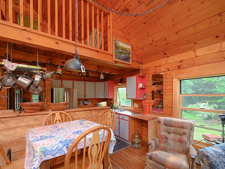 66 Ledge Farm Rd — Photo 7