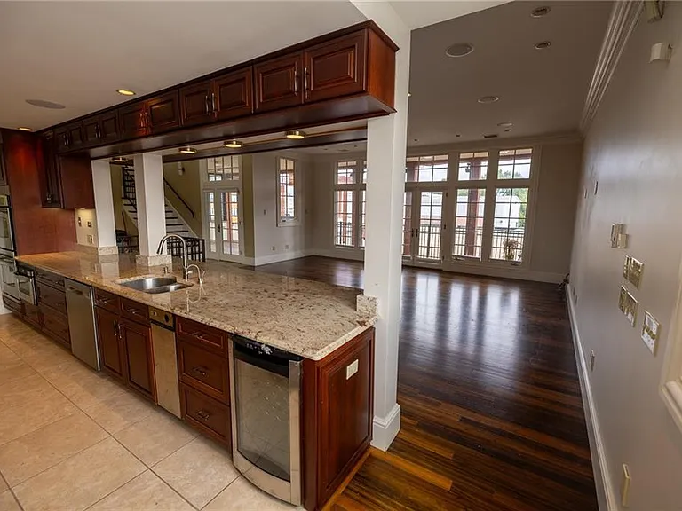 945 Westminster St #2 — Photo 9