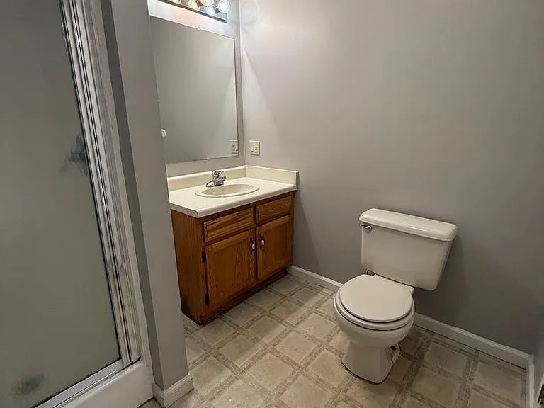148 W Peach St — Photo 18