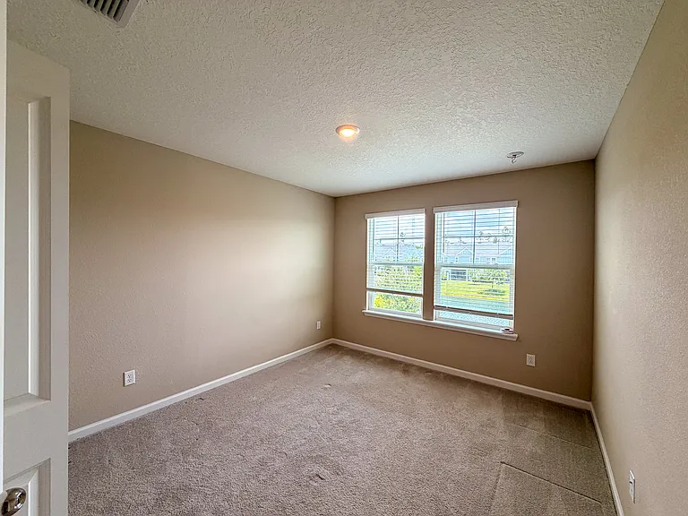 421 Boracay Cir — Photo 14