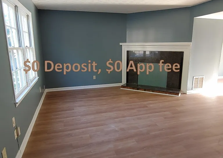 1008 Jeanette Ln — Photo 1
