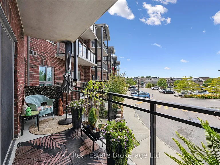 35 Kingsbury Sq #215 — Photo 29