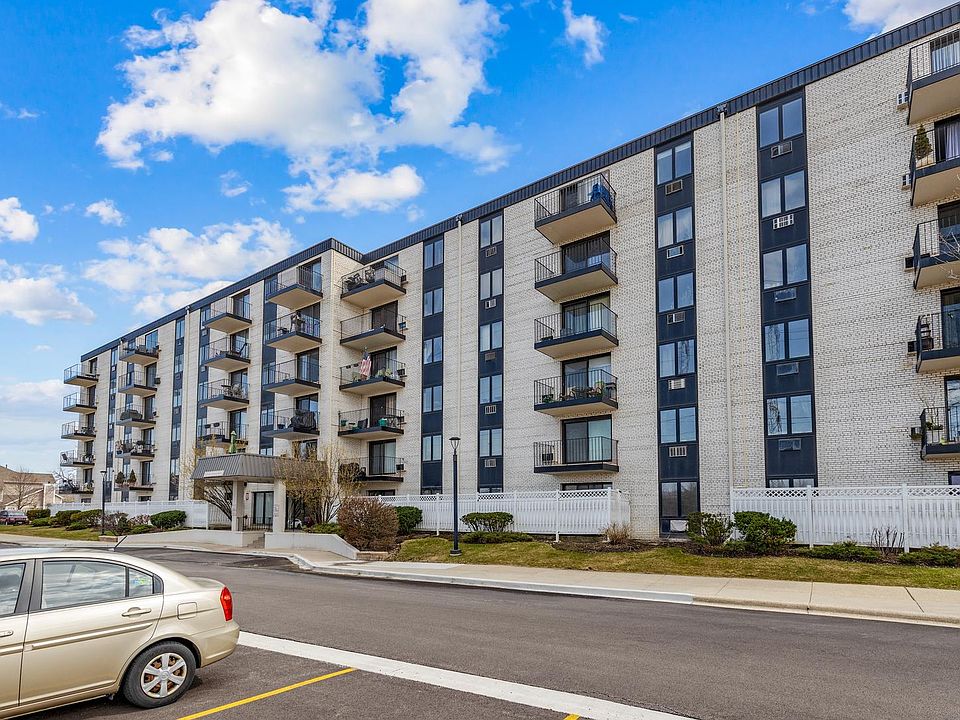 1st image of 9078 W Heathwood Dr APT 5M