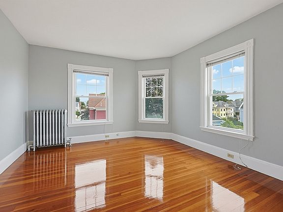 3rd image of 2 Edgar Ter APT 3