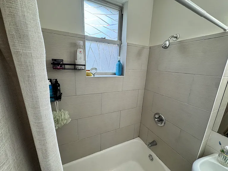 213 Front St #1 — Photo 8