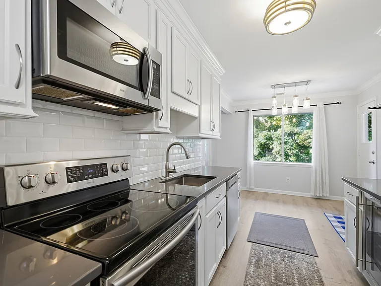 110 Southport Woods Dr #110 — Photo 9