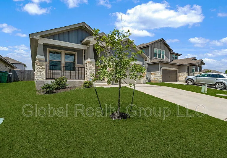 1220 Ella Xing — Photo 3