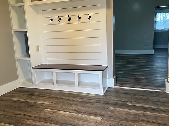 Entry from side door