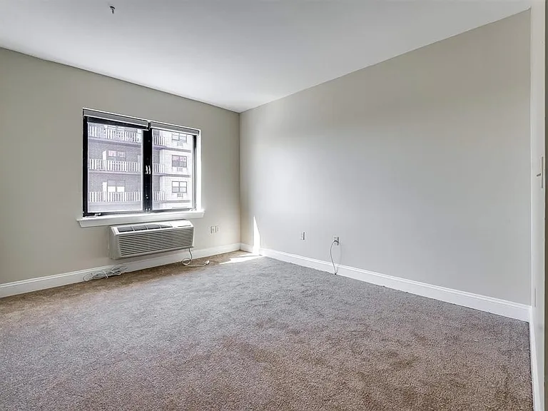 29 1st St #701 — Photo 12
