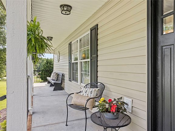 4th image of 101 Willene Dr