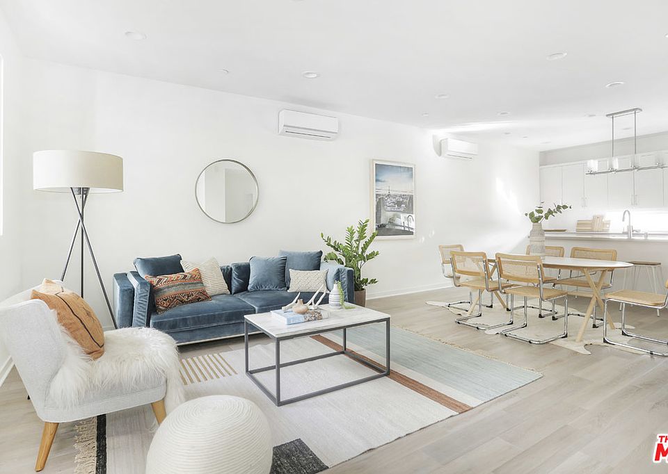 1st image of 1118 1/2 N Avenue 56