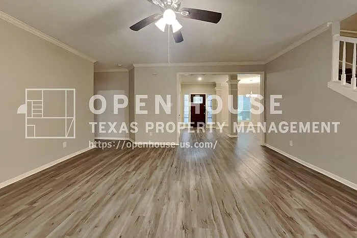 4 bed, 2.5 bath, 2580 sqft, $2,440 — Photo 3