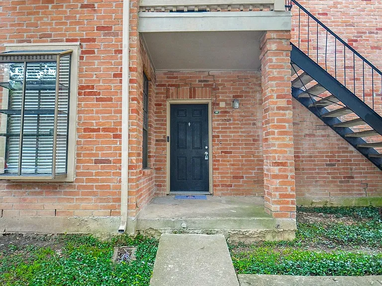 2255 Braeswood Park Dr #195 — Photo 26