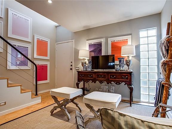 3rd image of 4242 Buena Vista St APT 8